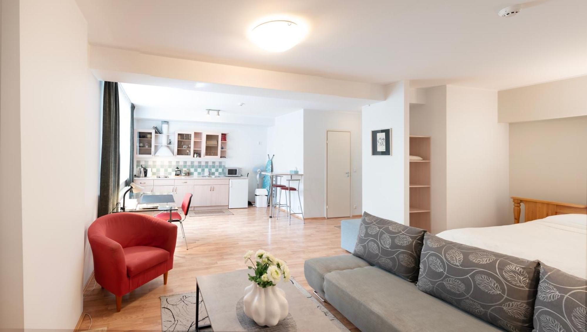 Wilde Guest Apartments Uelikooli 6 Tartu Buitenkant foto