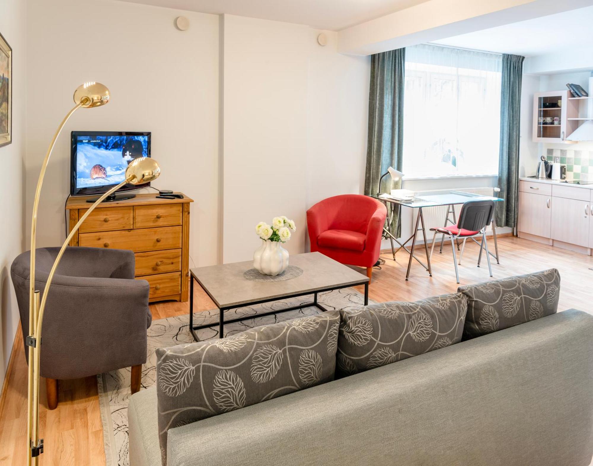 Wilde Guest Apartments Uelikooli 6 Tartu Buitenkant foto